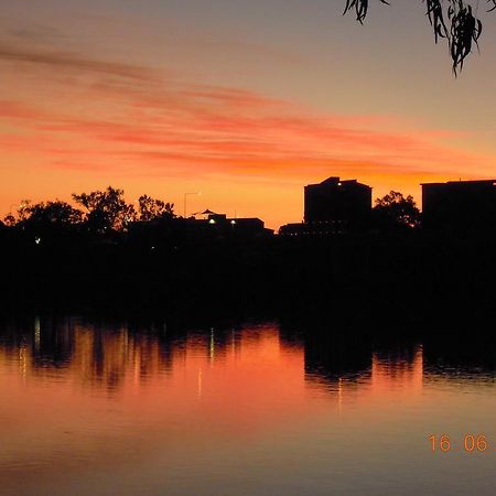 Riverside Tourist Park Rockhampton Exterior photo