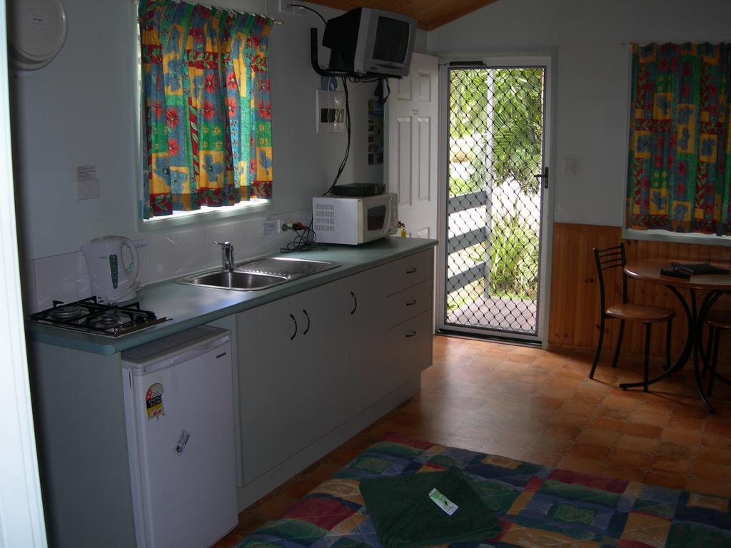 Riverside Tourist Park Rockhampton Room photo